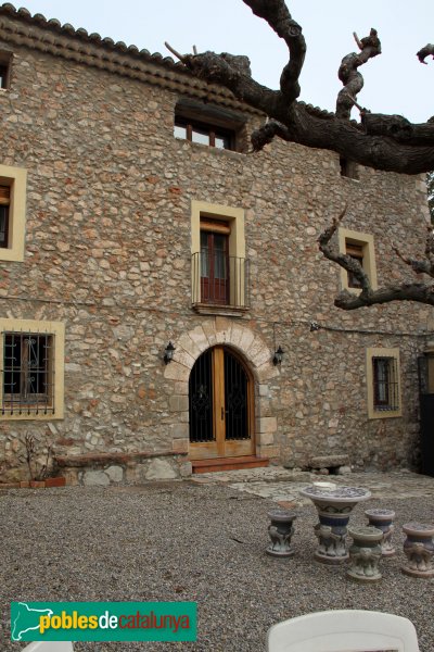 Pontons - Mas de la Riera (Foto: Albert Esteves, 2012) Pontons - Mas de la Riera