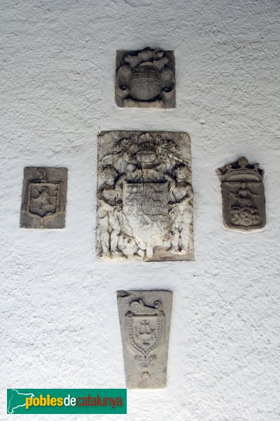 Peralada - Claustre del convent del Carme (Foto: Albert Esteves, 2012) Peralada - Claustre del convent del Carme