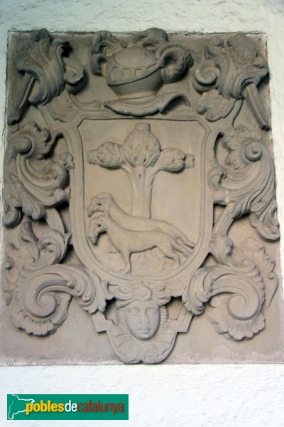 Peralada - Claustre del convent del Carme (Foto: Albert Esteves, 2012) Peralada - Claustre del convent del Carme