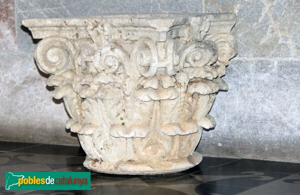 Peralada - Convent del Carme, capitell romànic (Foto: Albert Esteves, 2012) Peralada - Convent del Carme, capitell romànic