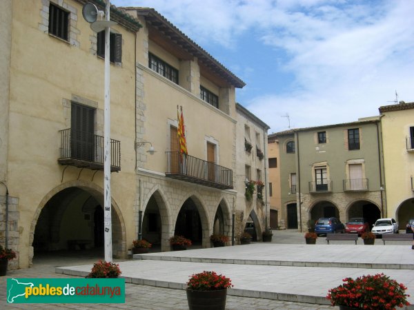 Peralada - Plaça Gran (Foto: Albert Esteves, 2010) Peralada - Plaça Gran