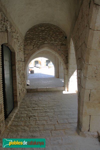 Peralada - Plaça Gran (Foto: Albert Esteves, 2012) Peralada - Plaça Gran