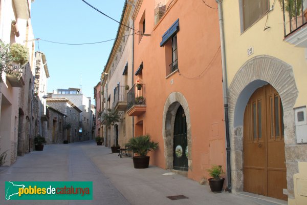 Peralada - Nucli antic (Foto: Albert Esteves, 2012) Peralada - Nucli antic