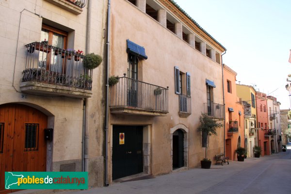 Peralada - Nucli antic (Foto: Albert Esteves, 2012) Peralada - Nucli antic