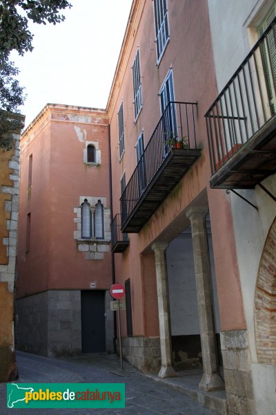 Peralada - Nucli antic (Foto: Albert Esteves, 2012) Peralada - Nucli antic