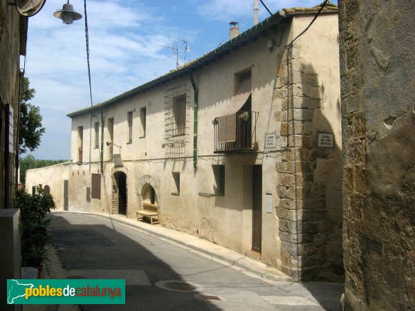 Peralada - Nucli antic (Foto: Albert Esteves, 2010) Peralada - Nucli antic