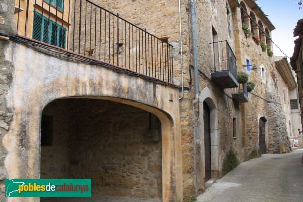 Palau de Santa Eulàlia - Nucli antic de Santa Eulàlia (Foto: Albert Esteves, 2013) Palau de Santa Eulàlia - Nucli antic de Santa Eulàlia