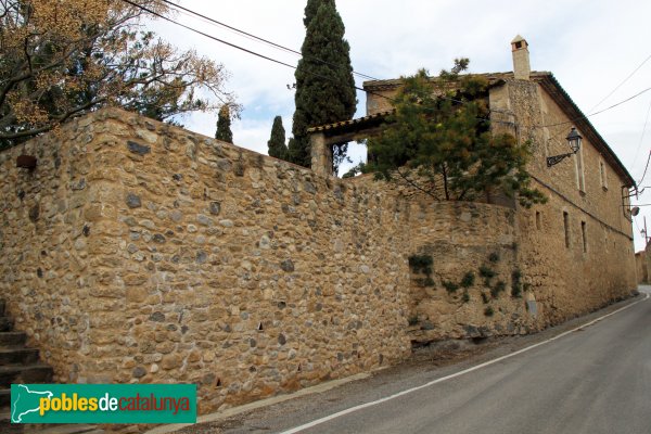 Garrigàs - Veïnat del Camí de Dalt (Arenys) (Foto: Albert Esteves, 2013) Garrigàs - Veïnat del Camí de Dalt (Arenys)