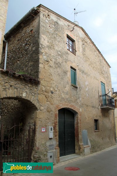 Pontós - Nucli antic (Foto: Albert Esteves, 2013) Pontós - Nucli antic