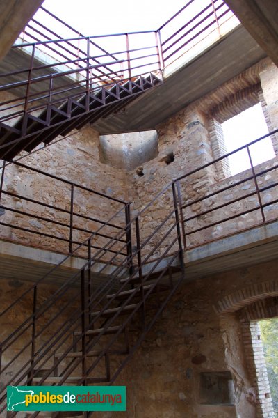 Pontós - Torre de l'Àngel (Foto: Albert Esteves, 2013) Pontós - Torre de l'Àngel