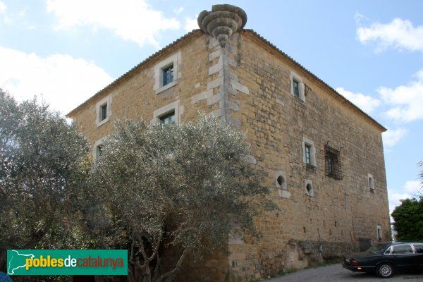 Bàscara - Castell d'Orriols (Foto: Albert Esteves, 2013) Bàscara - Castell d'Orriols