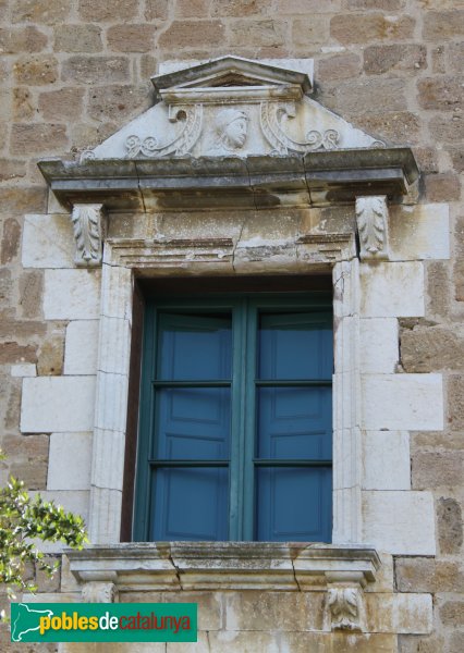 Bàscara - Castell d'Orriols (Foto: Albert Esteves, 2013) Bàscara - Castell d'Orriols