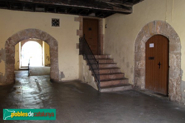 Sant Quintí de Mediona - El Capítol (Rectoria Vella) (Foto: Albert Esteves, 2013) Sant Quintí de Mediona - El Capítol (Rectoria Vella)