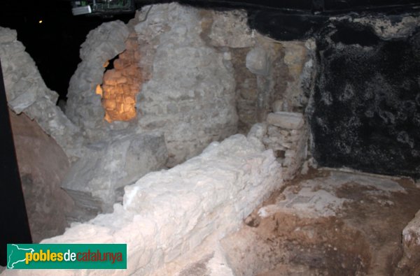 Barcelona - Domus romana i sitges del carrer de la Fruita (Foto: Albert Esteves, 2013) Barcelona - Domus romana i sitges del carrer de la Fruita