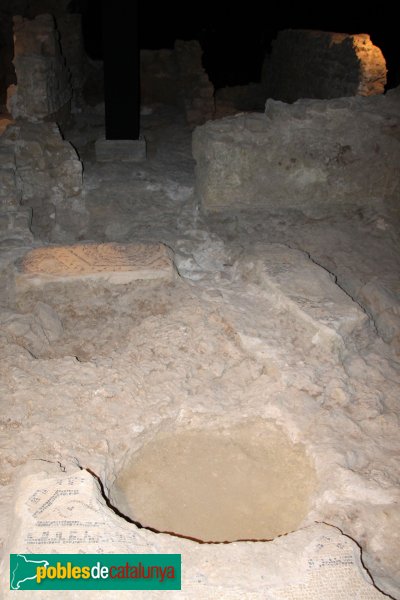 Barcelona - Domus romana i sitges del carrer de la Fruita (Foto: Albert Esteves, 2013) Barcelona - Domus romana i sitges del carrer de la Fruita