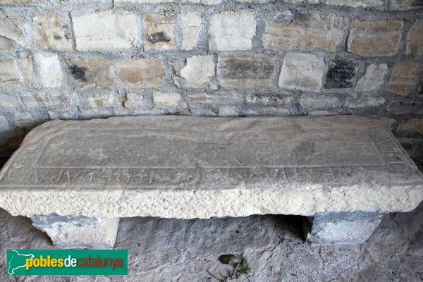 Talavera - Església de Santa de Civit, làpida a l'entrada (Foto: Albert Esteves, 2014) Talavera - Església de Santa de Civit, làpida a l'entrada