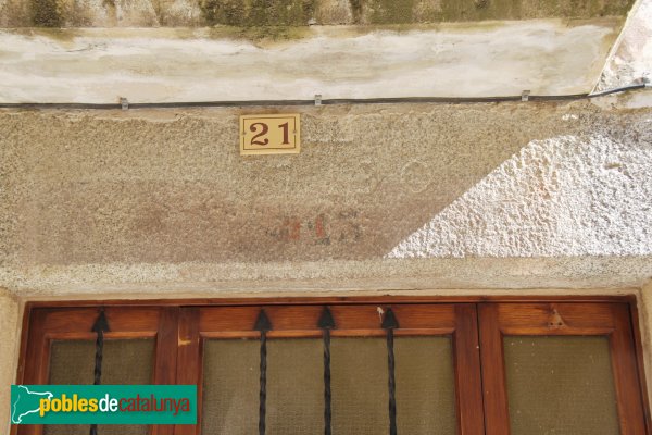 Agullana - Portal del segle XVIII (Foto: Albert Esteves, 2014) Agullana - Portal del segle XVIII