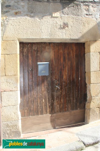 Agullana - Portal del segle XVIII (Foto: Albert Esteves, 2014) Agullana - Portal del segle XVIII