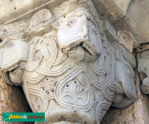 Cistella - Santa Maria de Cistella, capitell portada (Foto: Albert Esteves, 2014) Cistella - Santa Maria de Cistella, capitell portada