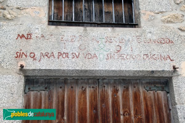 Maçanet de Cabrenys - Llinda (Foto: Albert Esteves, 2014) Maçanet de Cabrenys - Llinda