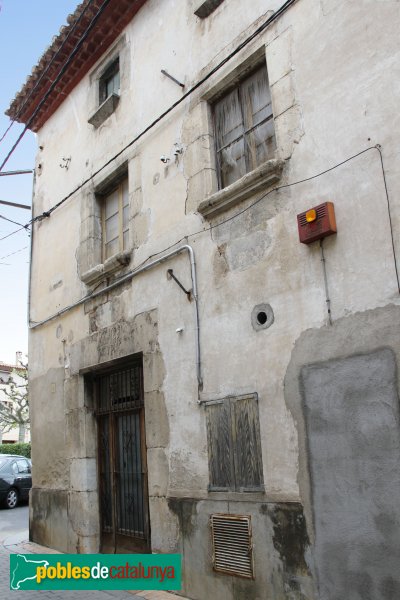 Darnius - Carrer Major, 1 (Foto: Albert Esteves, 2014) Darnius - Carrer Major, 1