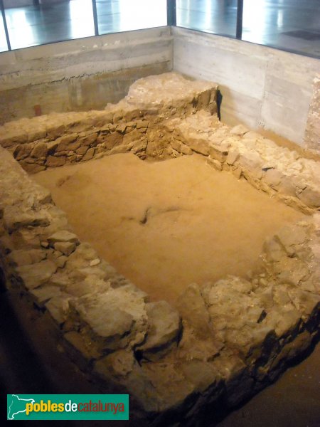 Barcelona - Drassanes, mausoleu romà (Foto: Anna Corcoll, 2013) Barcelona - Drassanes, mausoleu romà