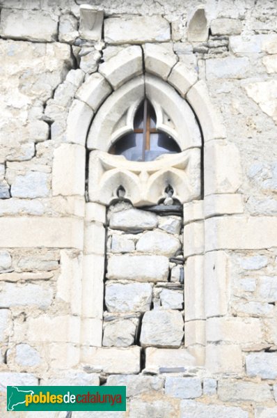 Església de Santa Eulàlia a Unha - Finestra gòtica tapiada (Foto: Joan Sánchez Sabé, 2014) Església de Santa Eulàlia a Unha - Finestra gòtica tapiada