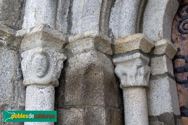 Bolvir - Santa Cecília - Detall portada (Foto: Albert Esteves, 2014) Bolvir - Santa Cecília - Detall portada