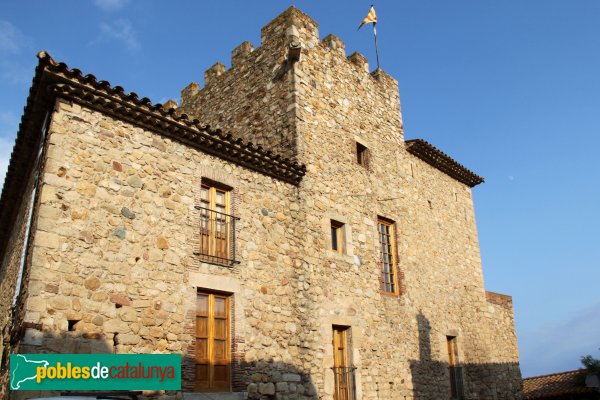 Castell d´Aro - Castell de Benedormiens (Foto: Albert Esteves, 2014) Castell d´Aro - Castell de Benedormiens