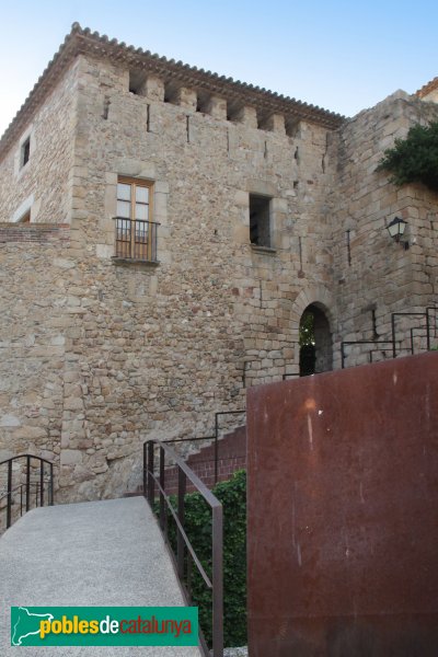 Castell d´Aro - Castell de Benedormiens (Foto: Albert Esteves, 2014) Castell d´Aro - Castell de Benedormiens