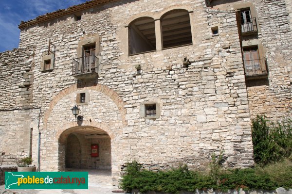 Les Oluges - Montfalcó Murallat (Foto: Albert Esteves, 2014) Les Oluges - Montfalcó Murallat