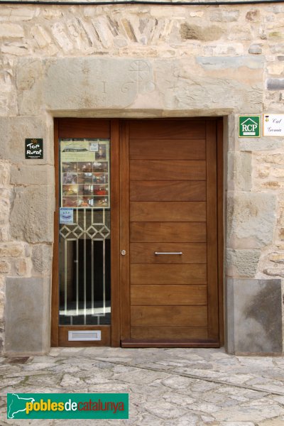 Les Oluges - Montfalcó Murallat (Foto: Albert Esteves, 2014) Les Oluges - Montfalcó Murallat