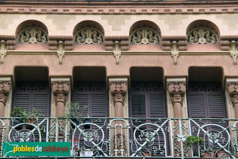 Barcelona - Sants, 145-147 (Foto: Albert Esteves, 2014) Barcelona - Sants, 145-147