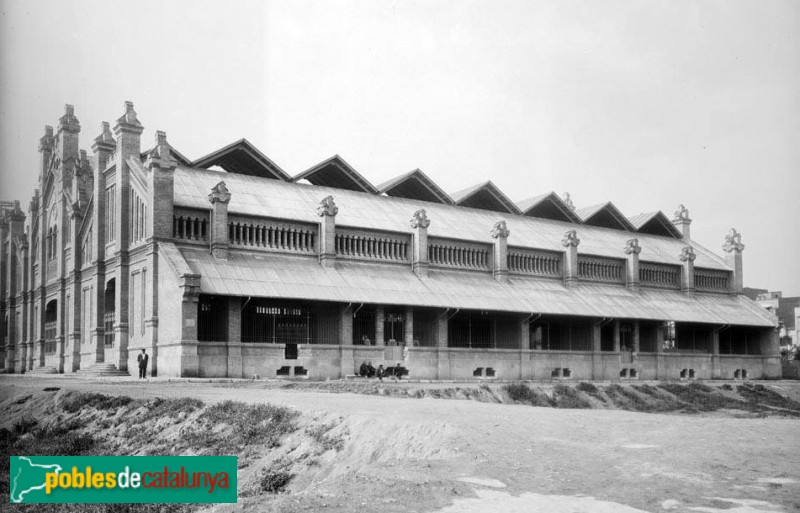 Barcelona - Mercat de Sants (Foto: <i>Anònim -Arxiu C.E.C.-</i>, inicis segle XX) Barcelona - Mercat de Sants