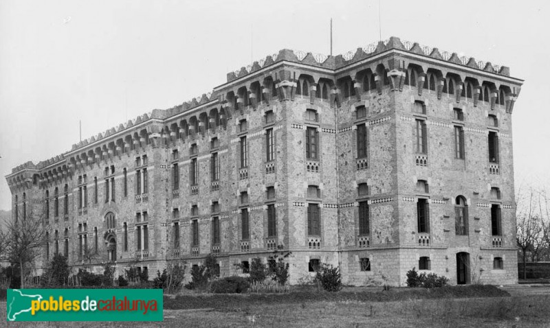 Barcelona - Maternitat, pavelló de la Lactància (Foto: Anònim -Arxiu C.E.C.-, inicis segle XX) Barcelona - Maternitat, pavelló de la Lactància