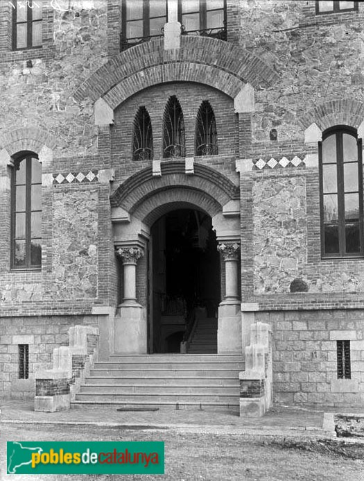 Barcelona - Maternitat, pavelló de la Lactància (Foto: Anònim -Arxiu C.E.C.-, inicis segle XX) Barcelona - Maternitat, pavelló de la Lactància