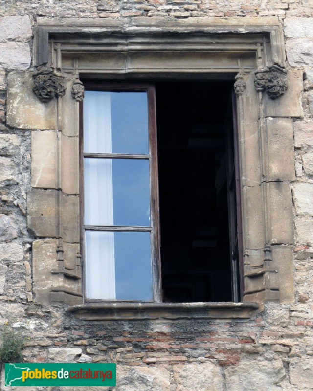 Barcelona - Casa del Rellotge (Foto: jardinsdesants.wordpress, 2014) Barcelona - Casa del Rellotge