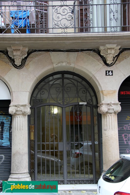 Barcelona - Blasco de Garay, 14 (Foto: Albert Esteves, 2014) Barcelona - Blasco de Garay, 14
