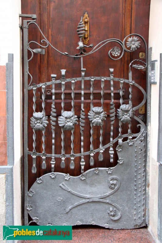 Barcelona - Blasco de Garay, 24 (Foto: Albert Esteves, 2015) Barcelona - Blasco de Garay, 24