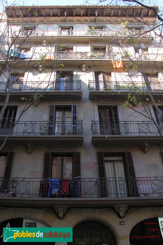 Barcelona - Blasco de Garay, 14 (Foto: Albert Esteves, 2015) Barcelona - Blasco de Garay, 14