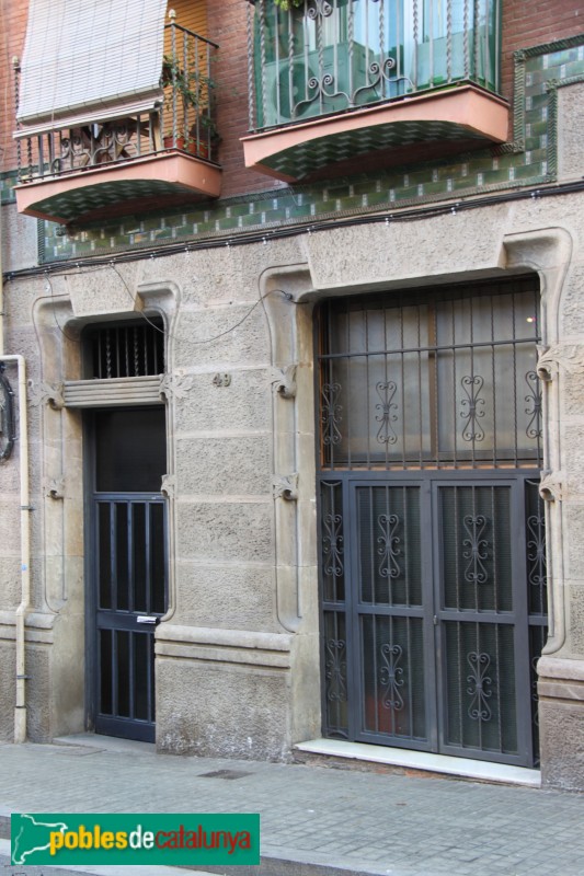 Barcelona - Tapioles, 49-51 (Foto: Albert Esteves, 2015) Barcelona - Tapioles, 49-51