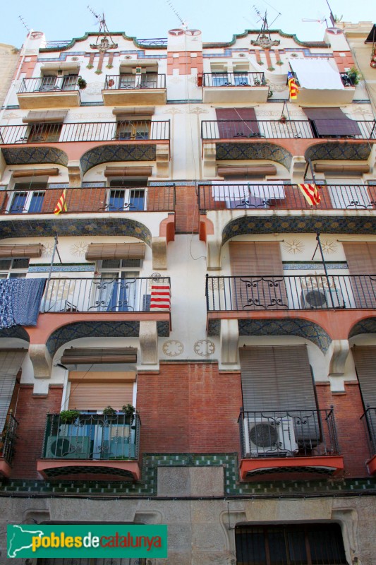 Barcelona - Tapioles, 49-51 (Foto: Albert Esteves, 2015) Barcelona - Tapioles, 49-51