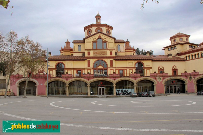 Barcelona - Palau de l'Agricultura (Teatre Lliure) (Foto: Albert Esteves, 2015) Barcelona - Palau de l'Agricultura (Teatre Lliure)