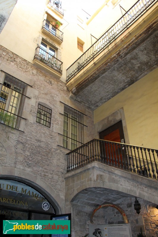 Barcelona - Casa Puigxoriguer o de la Custòdia (Foto: Albert Esteves, 2015) Barcelona - Casa Puigxoriguer o de la Custòdia