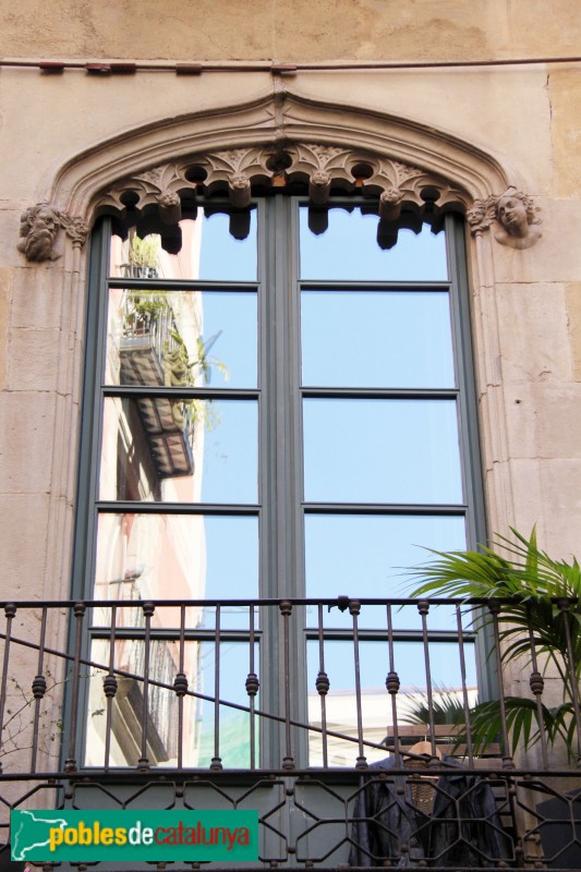 Barcelona - Casa Puigxoriguer o de la Custòdia (Foto: Albert Esteves, 2015) Barcelona - Casa Puigxoriguer o de la Custòdia