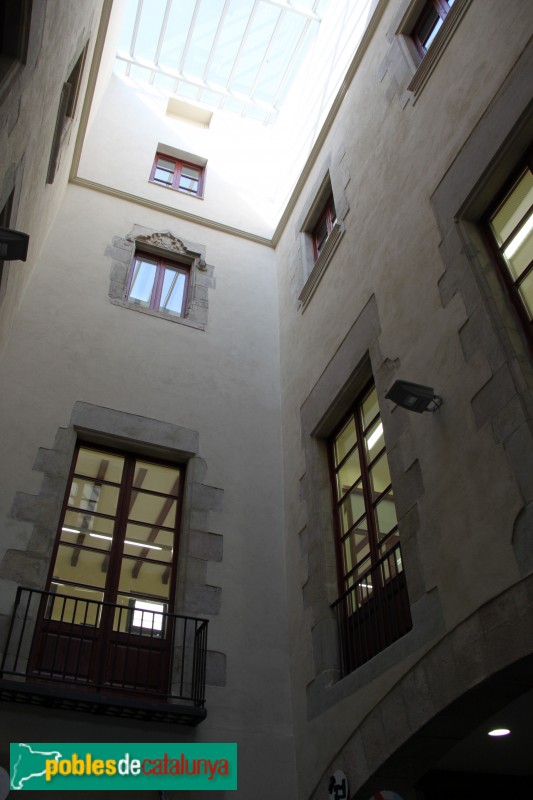 Barcelona - Palau Alòs (Foto: Albert Esteves, 2015) Barcelona - Palau Alòs