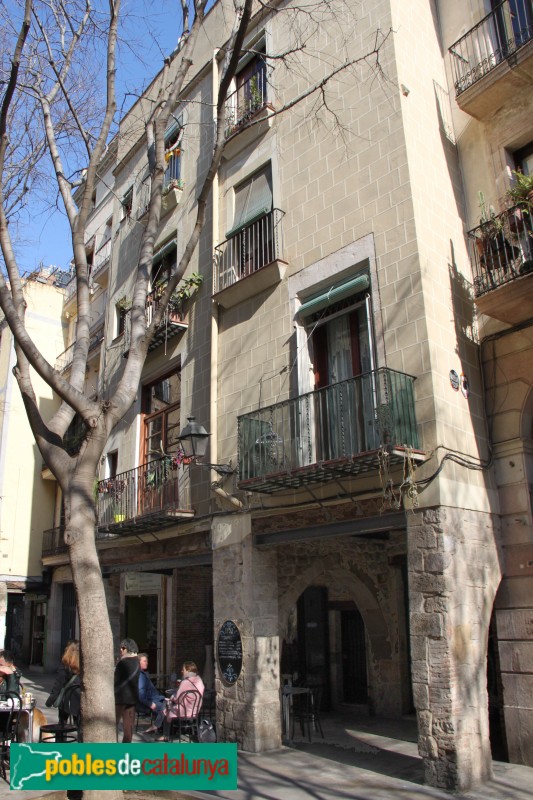 Barcelona - Casa porxada de Sant Agustí Vell (Foto: Albert Esteves, 2015) Barcelona - Casa porxada de Sant Agustí Vell