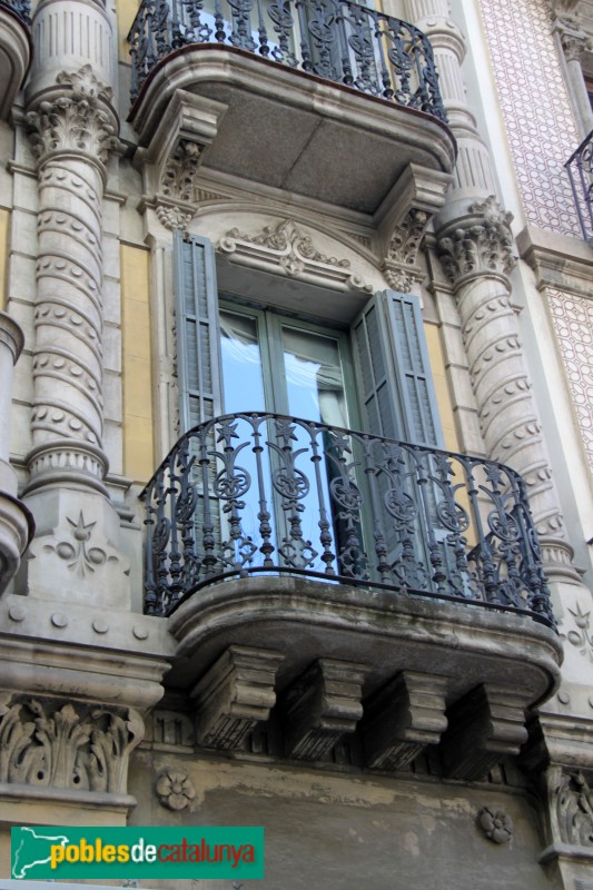 Barcelona - Còrsega, 298 (Foto: Albert Esteves, 2015) Barcelona - Còrsega, 298