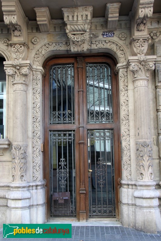Barcelona - Còrsega, 298 (Foto: Albert Esteves, 2015) Barcelona - Còrsega, 298