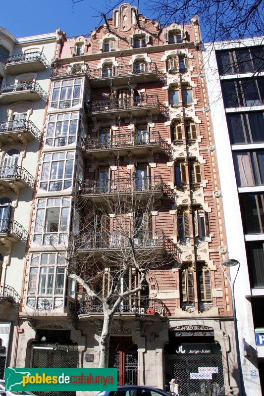 Barcelona - València, 241 (Foto: Albert Esteves, 2015) Barcelona - València, 241